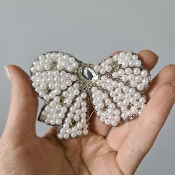 Accessories - 🏷️ Bow Jewel Beaded
